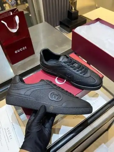 Guchi* Couple Model Code: 0819C20 Size: 35-44