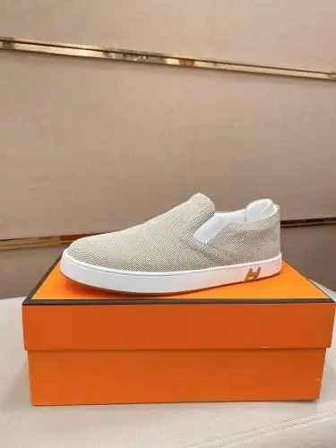Hermes* Men's Code: 05B60 Size: 38-44 (45 customized products without return)