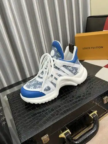 LV* Couple Model Code: 0724C60 Size: 35-44