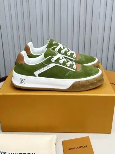 LV* Men's Model Code: 0722C60 Size: Men's Model 39-45