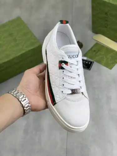 Guqi* Men's Code: 0916B30 Size: 38-44