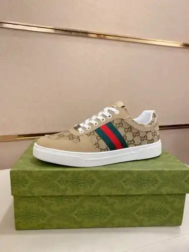 Guchi* Men's Code: 05B50 Size: 38-44
