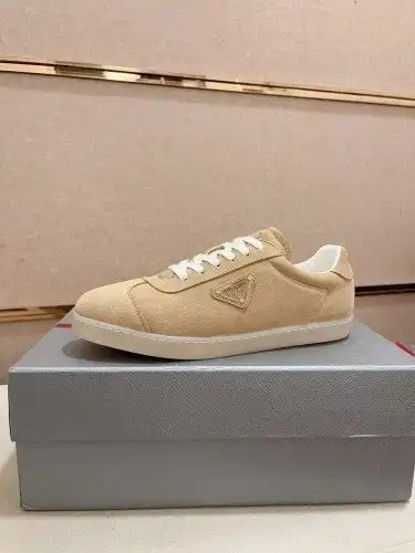 Prada* Men's Model Code: 0911B Size: 38-44 (45 customized)
