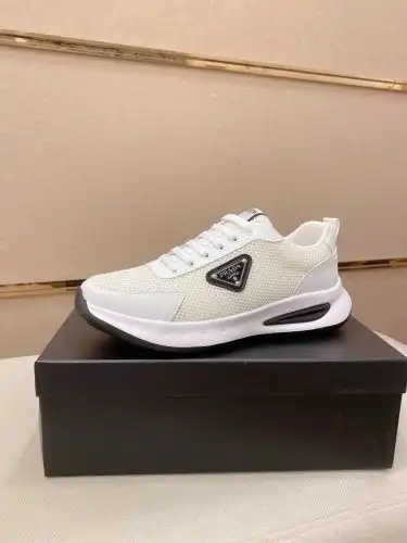 Prada* Men's Model Code: 0718B50 Size: 38-44