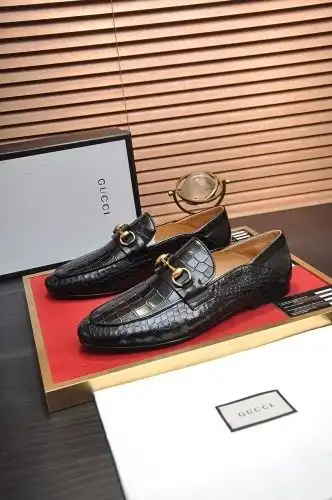 Guchi* Men's Code: 0724B90 Size: 38-44