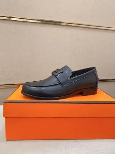 Hermes* Men's Code: 0718C40 Size: 39-44 (38 45 Custom made without return)