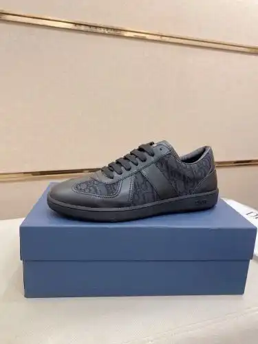 Dior* Men's Code: 05B30 Size: 38-44
