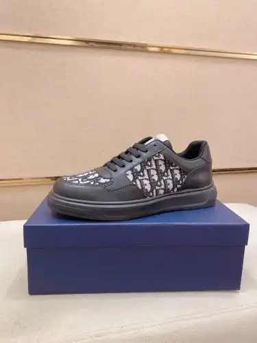 Dior* Men's Code: 0911B40 Size: 38-44 (45 customized)