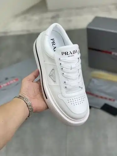 Prada* Men's Model Code: 0830C20 Size: 38-44