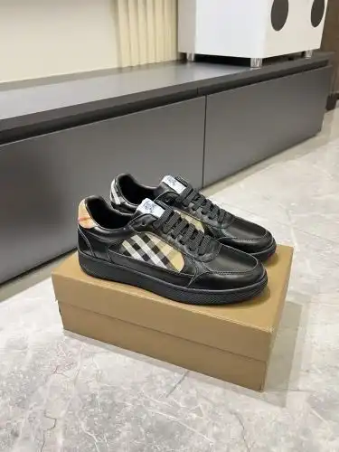 Burberry* Men's Code: 0913B30 Size: 38-44 (45-46 customized)