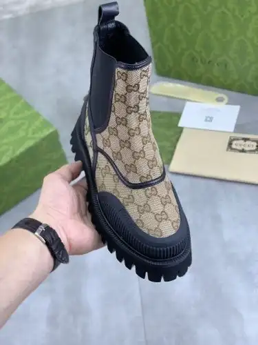 Guchi* Couple model Code: 0909B90 Size: 36-46 (45 46 customized)