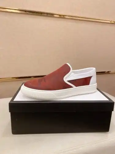 Guqi* Men's Code: 0730B20 Size: 38-44