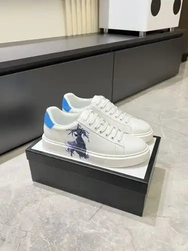 Guchi* Men's Code: 0913B50 Size: 38-44