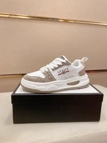 Guchi* Men's Code: 0911B60 Size: 38-44