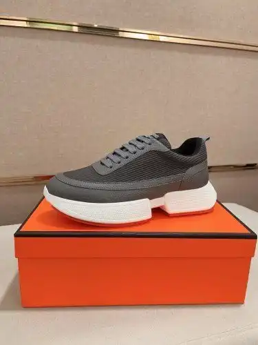 Hermes* Men's Code: 0905B60 Size: 38-44 (45 customized)