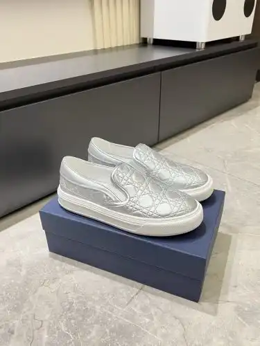 Dior* Men's Model Code: 0815B40 Size: 39-44 (45 46 Customized)