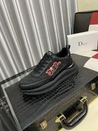 Dior* Men's Code: 0818B60 Size: 38-44