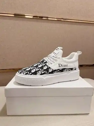 Dior* Men's Code: 05B50 Size: 38-44
