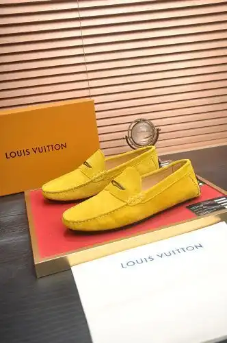 LV* Men's Model Code: 0812B40 Size: 38-44