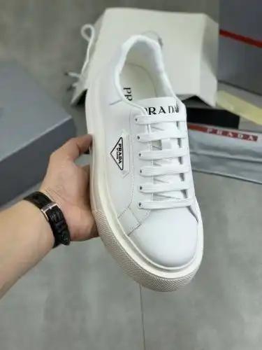 Prada* Men's Model Code: 0913C20 Size: 38-44