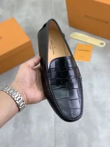 LV* Men's Model Code: 0830B30 Size: 38-44 (45 customized)