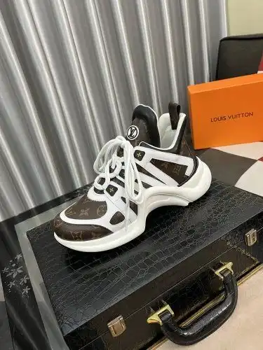 LV* Couple Model Code: 0724C60 Size: 36-44