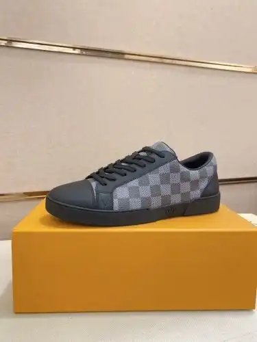 LV* Men's Code: 0911B Size: 38-44 (45 customized)