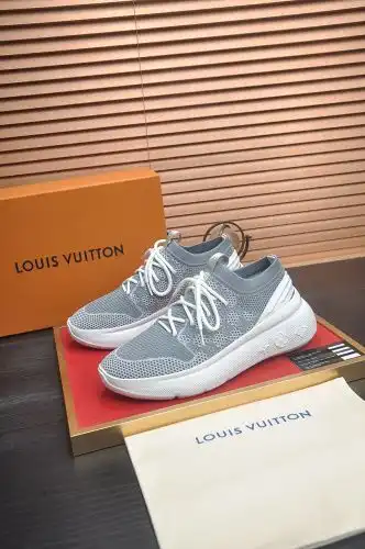 LV* Men's Coding: 0825B Size: 38-44 (45 customized)