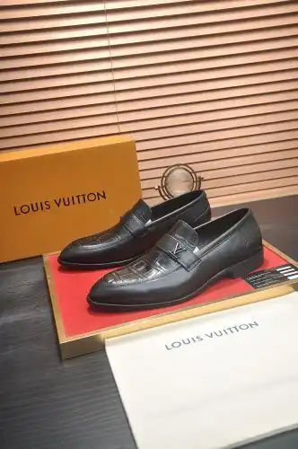 LV* Men's Model Code: 0825C00 Size: 39-44 (45 customized)