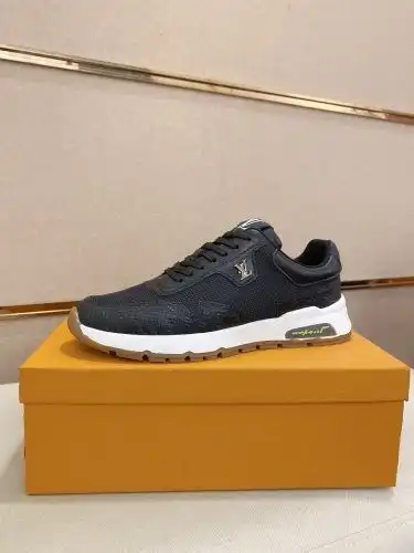 LV* Men's Code: 08B60 Size: 38-44