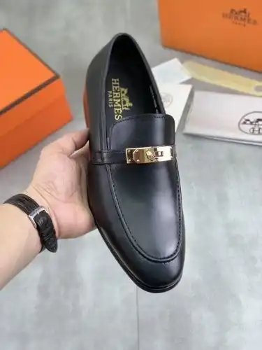 Hermes* Men's Model Code: 0727B Size: 39-44 (45 customized)
