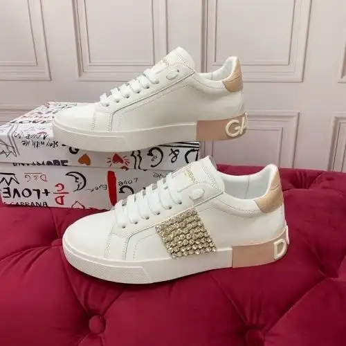 DG* Couple model Code: 0722C Size: Women 35-41 (Customized for men 38-45, no return or exchange C60)