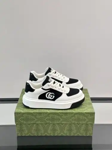 Guqi* Men's Code: 0712B Size: 38-44 (45 Custom made without return)