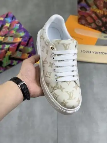 LV* Men's Model Code: 0727C00 Size: 38-44