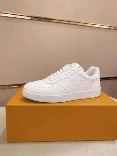LV* Men's Code: 0911B Size: 38-44 (45 customized)