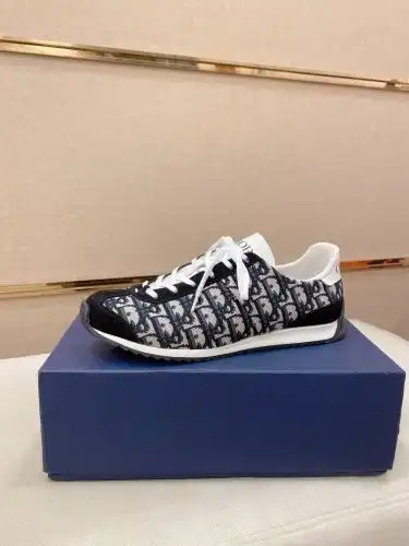 Dior* Couple Model Code: 0730B50 Size: 35-44 (45 46 Customized)