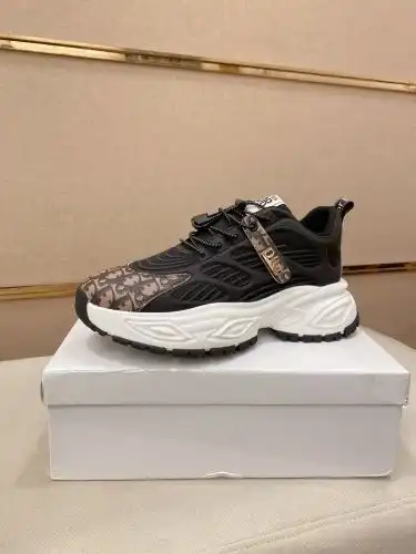 Dior* Men's Code: 0718B60 Size: 38-44