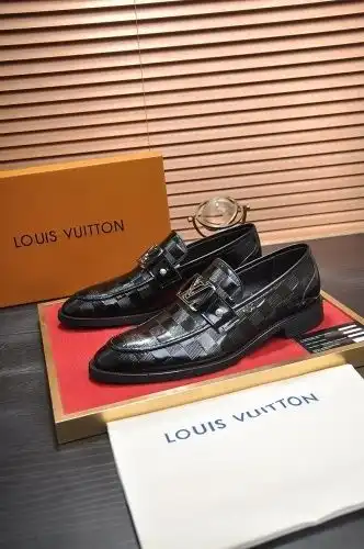 LV* Men's Code: 0903B90 Size: 38-44 (45 customized)