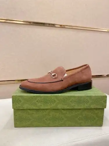 Guchi* Men's Code: 0824B90 Size: 38-44