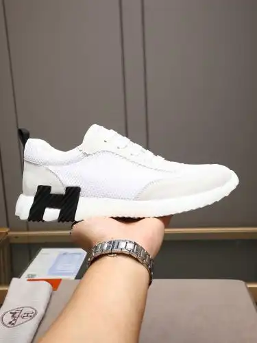 Hermes* Men's Code: 09B40 Size: 38-44 (45 customized products without return)