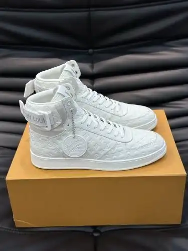 LV* Men's Model Code: 0902B60 Size: 38-44 (45 46 Customized)