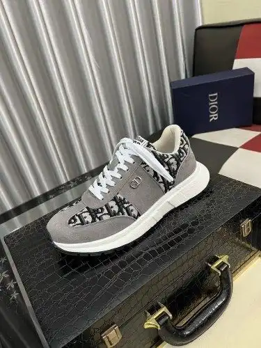 Dior* Men's Code: 0818B60 Size: 38-44