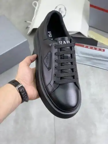 Prada* Men's Model Code: 0913C20 Size: 38-44