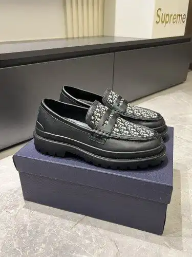 Dior* Men's Coding: 0902B Size: 38-44 (45 46 customized)