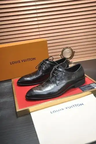 LV* Men's Model Code: 0724C00 Size: 38-44 (45 Custom made without return)