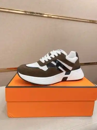 Hermes* Men's Code: 05C10 Size: 38-44 (45 customized products without return)