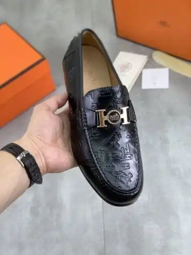 Hermes* Men's Code: 0830B60 Size: 39-44 (38 45 Customized)