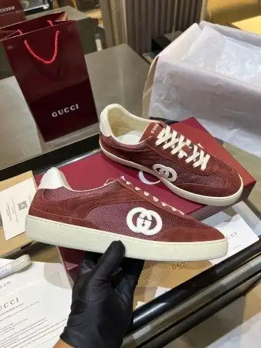 Guchi* Couple Model Code: 0819C20 Size: 35-44