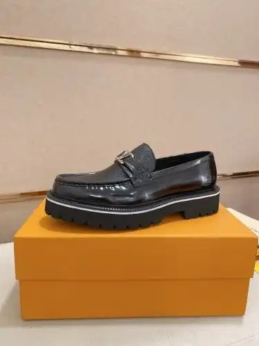 LV* Men's Code: 0718C20 Size: 38-44 (45 customized without return)