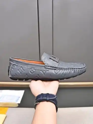 LV* Men's Code: 04B30 Size: 38-44 (45 customized without return)